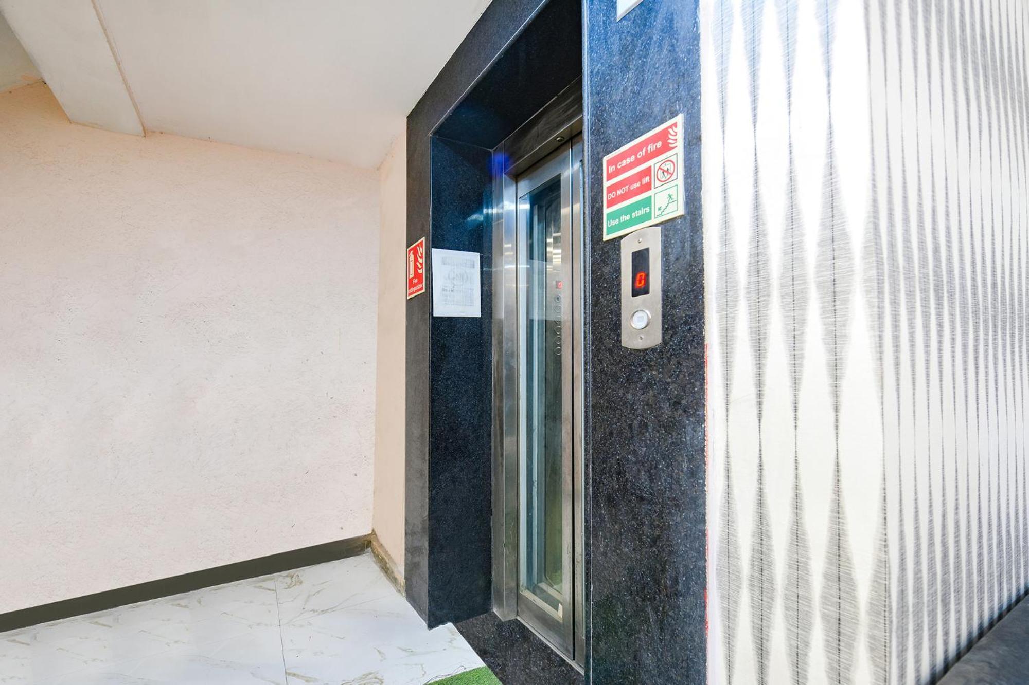 Fabhotel Pp Residency Tilak Nagar New Delhi Exterior foto